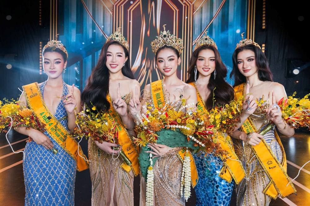 Hoa hậu đại diện tinh thần hòa bình và trí tuệ